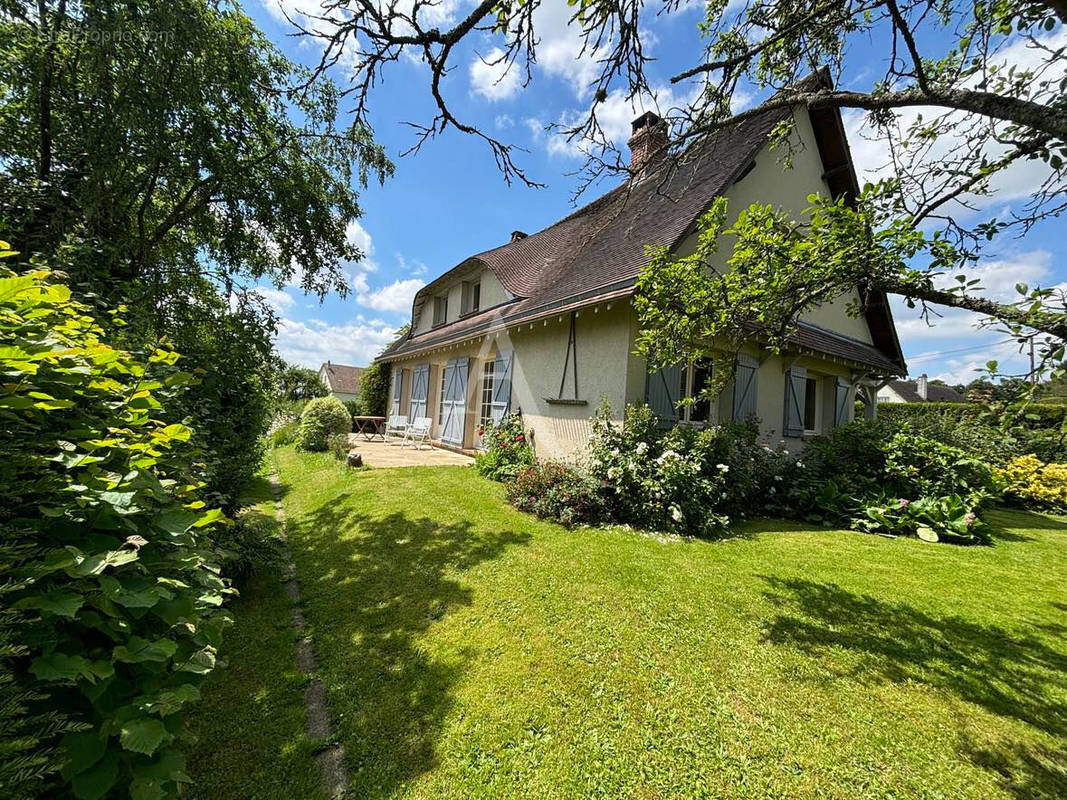 Maison à LA NEUVILLE-CHANT-D&#039;OISEL