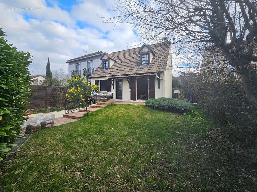 Maison à CHAMPIGNY-SUR-MARNE