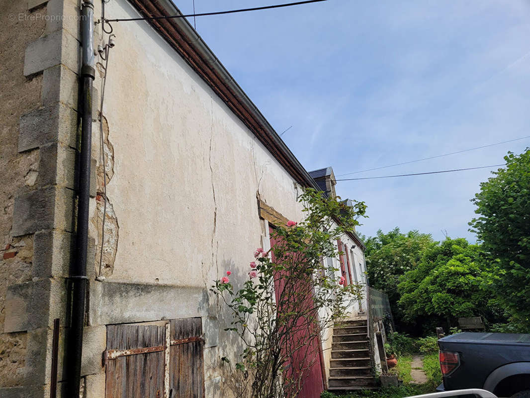 Maison à LOUCHY-MONTFAND