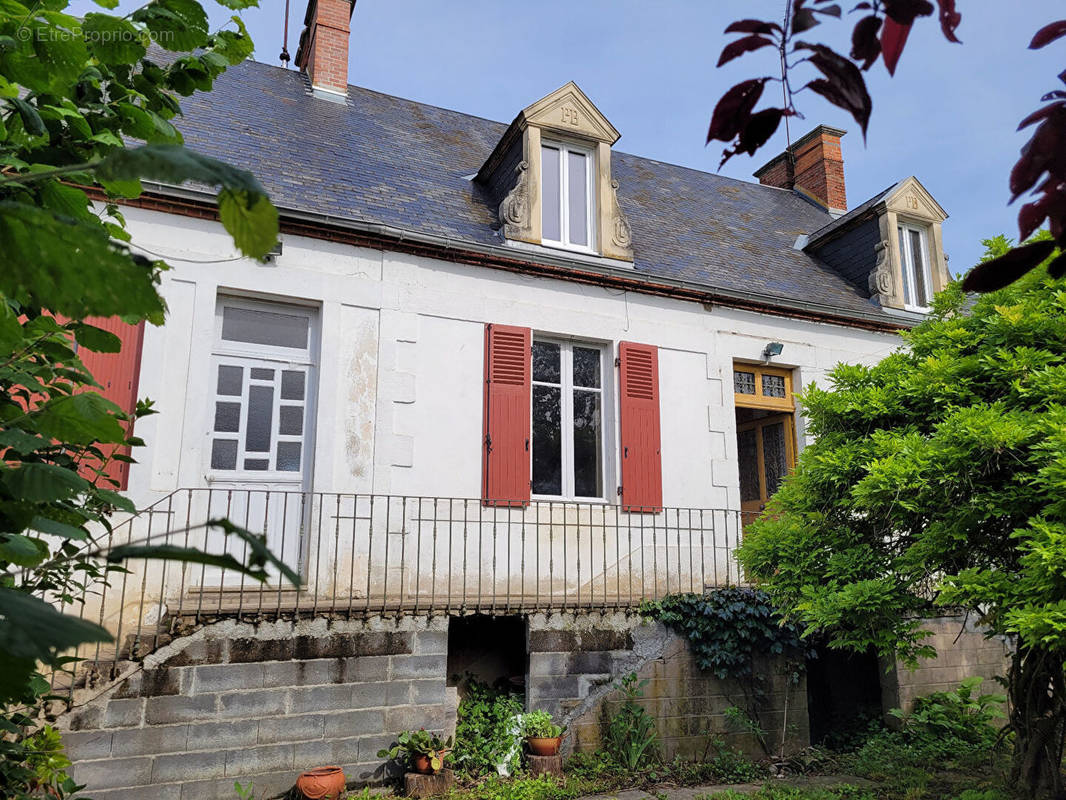 Maison à LOUCHY-MONTFAND