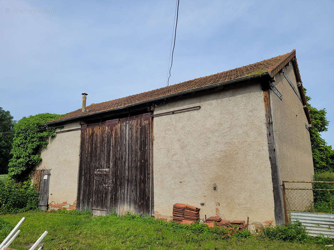 Maison à LOUCHY-MONTFAND