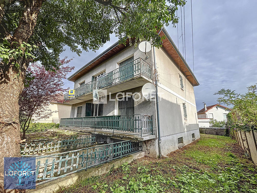 Appartement à VIGNEUX-SUR-SEINE