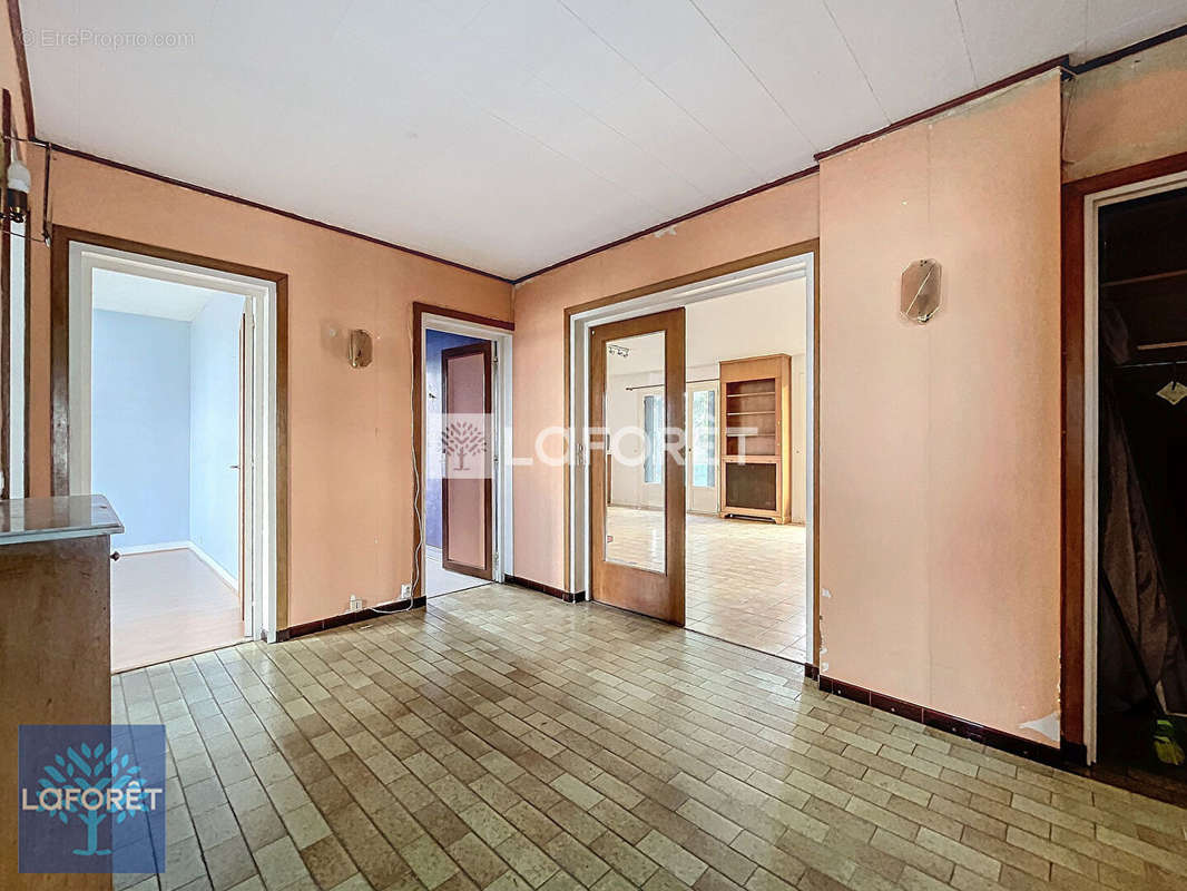 Appartement à VIGNEUX-SUR-SEINE