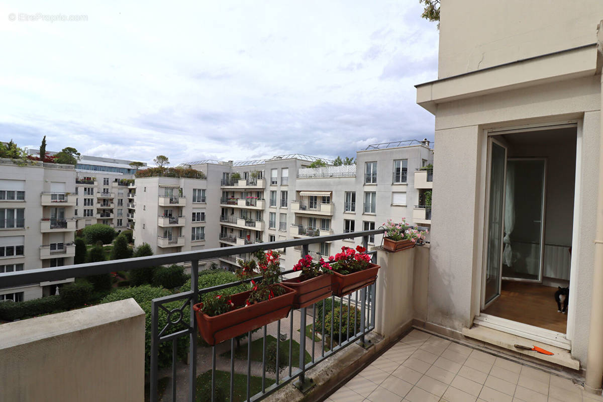 Appartement à ISSY-LES-MOULINEAUX