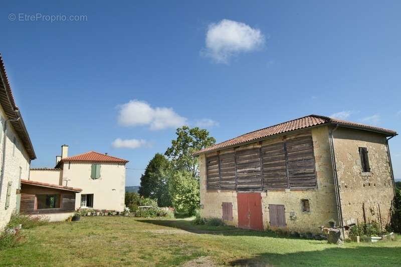 Maison à AIGUILLON