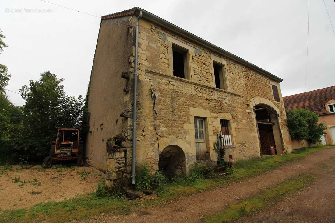 Maison à TANNAY