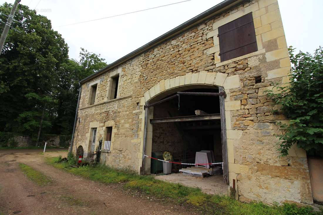 Maison à TANNAY