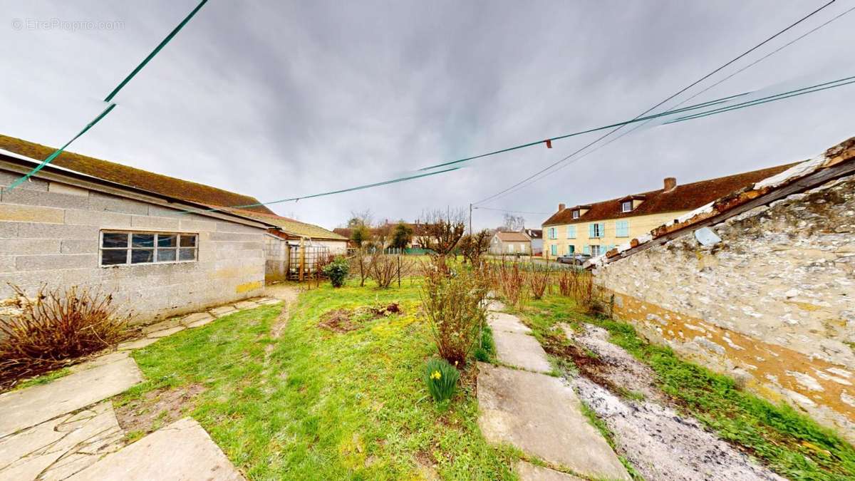 Maison à CHAMPCENEST