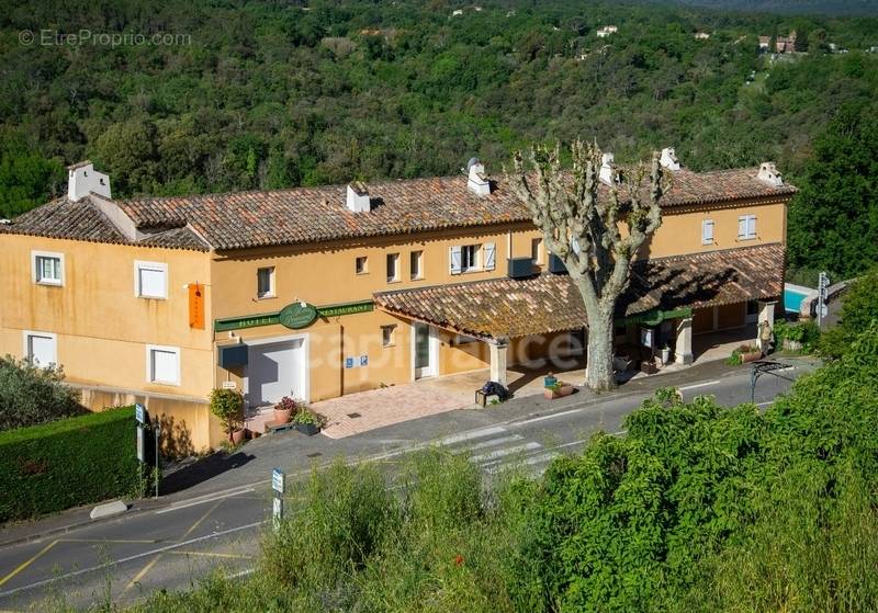 Maison à BAGNOLS-EN-FORET