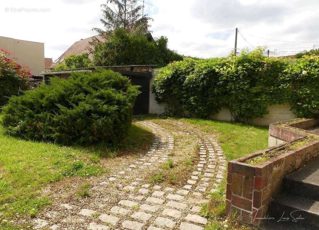 Maison à BEAUVAIS