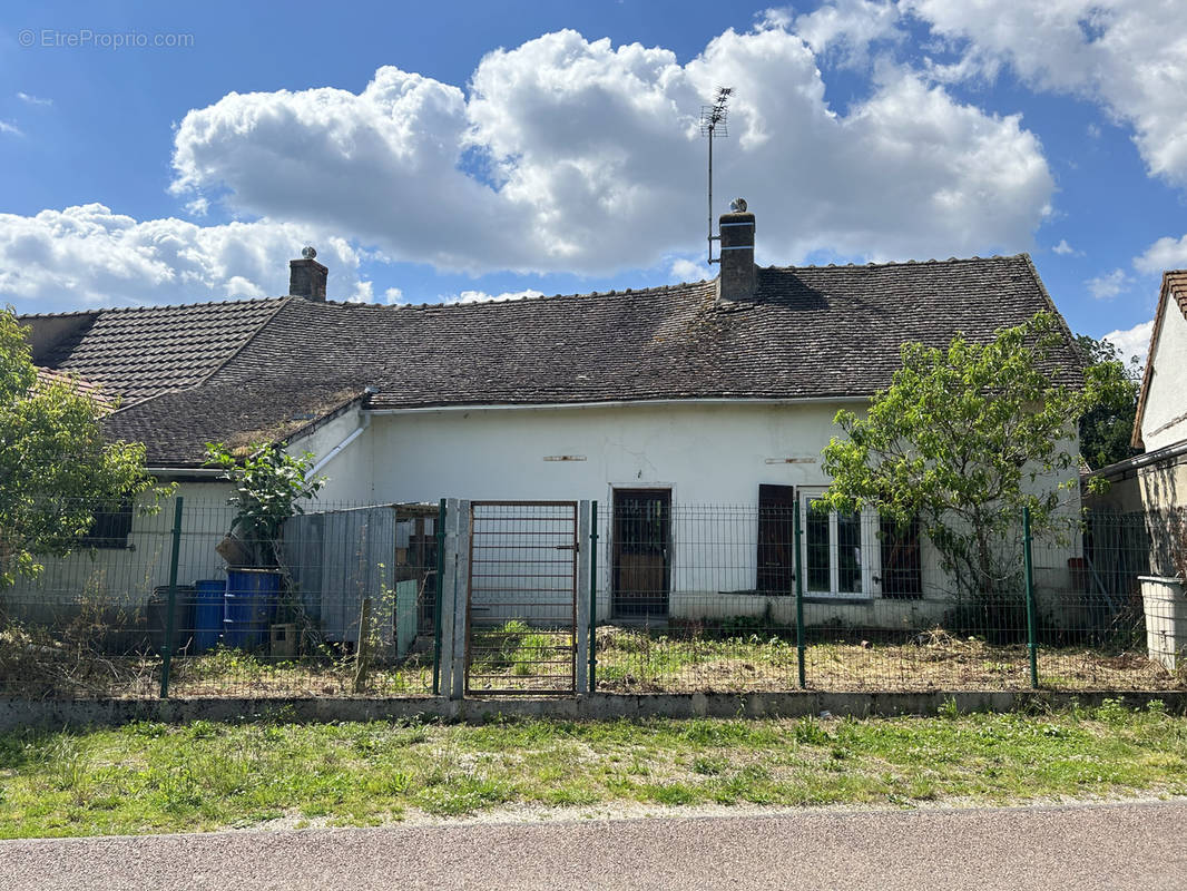 Maison à ECUELLES