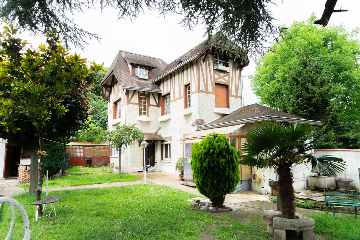 Maison à SUCY-EN-BRIE