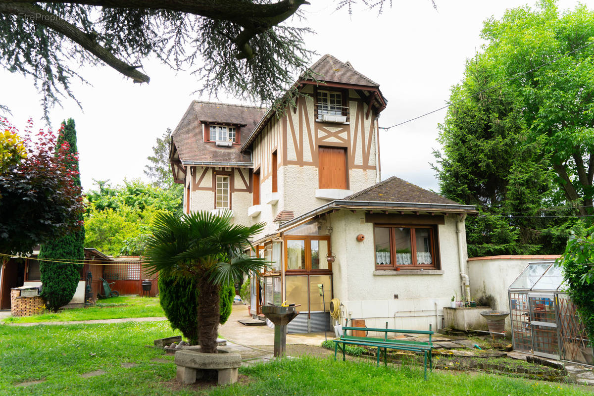 Maison à SUCY-EN-BRIE