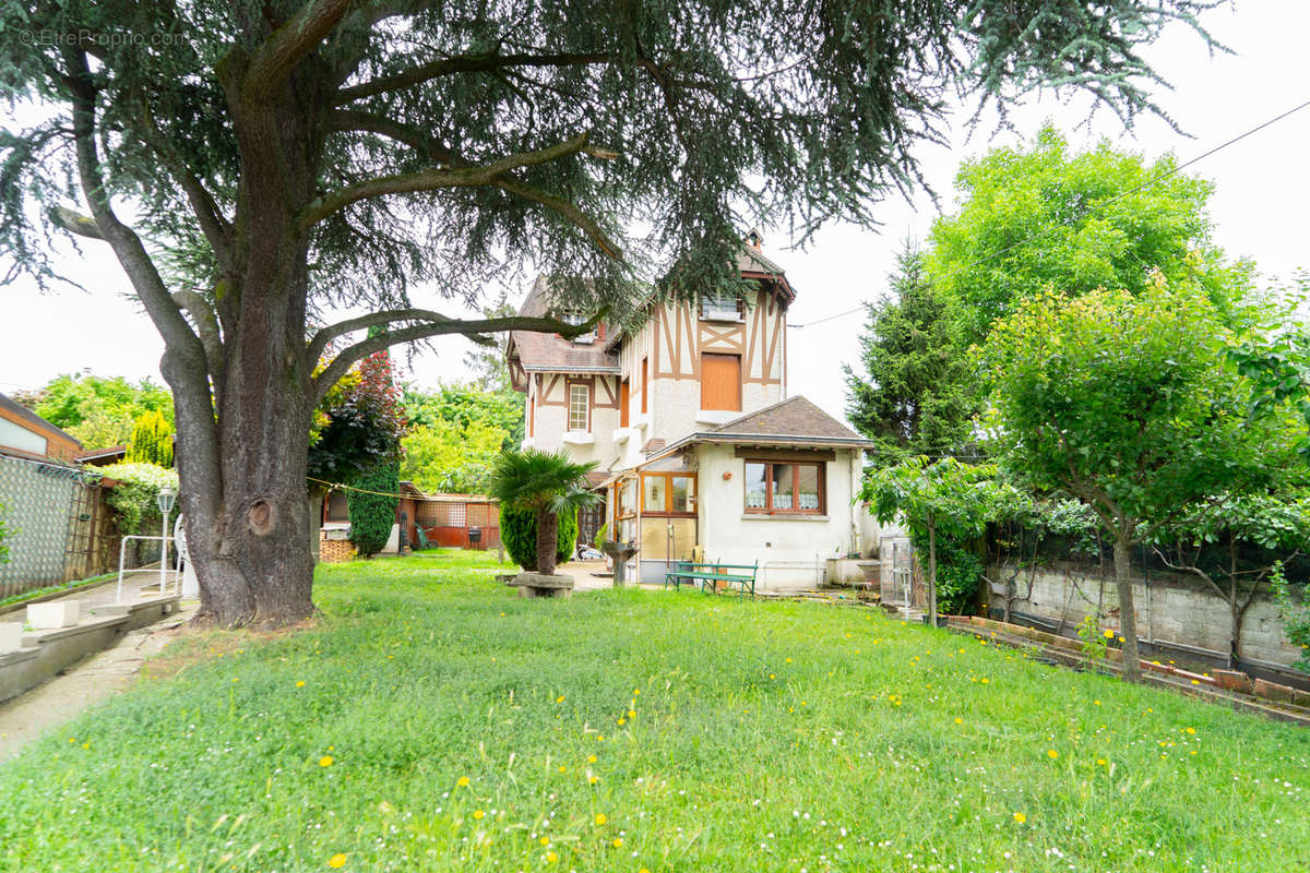 Maison à SUCY-EN-BRIE