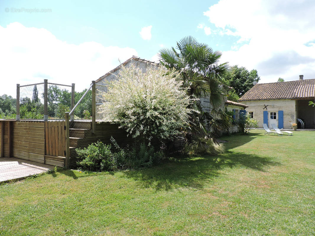 Maison à COULON