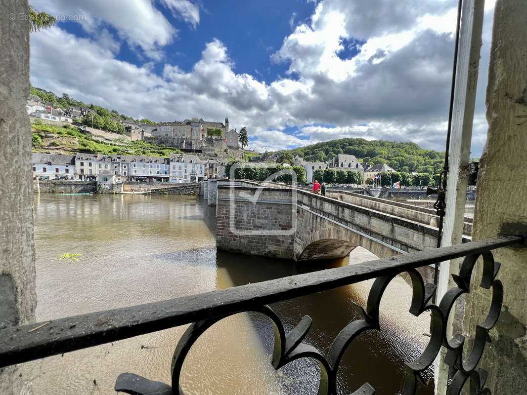 Maison à TERRASSON-LAVILLEDIEU