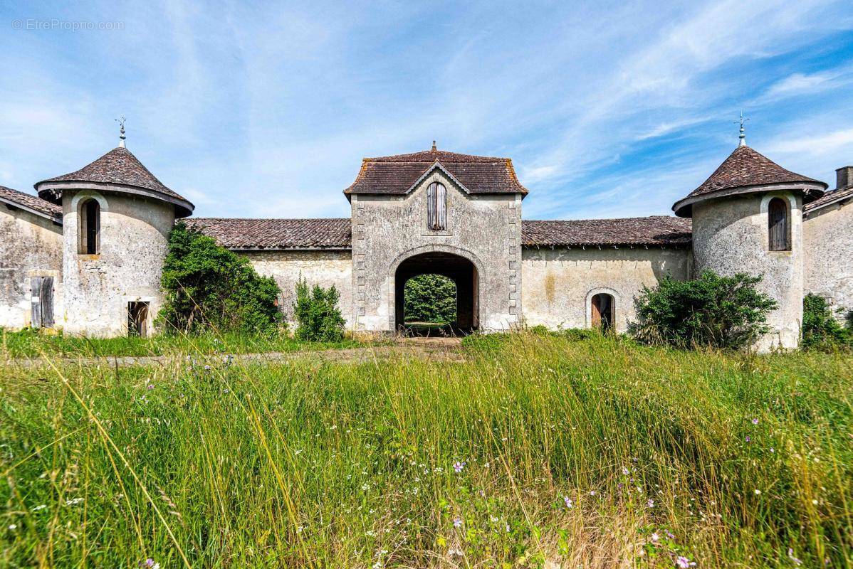 Maison à GENSAC