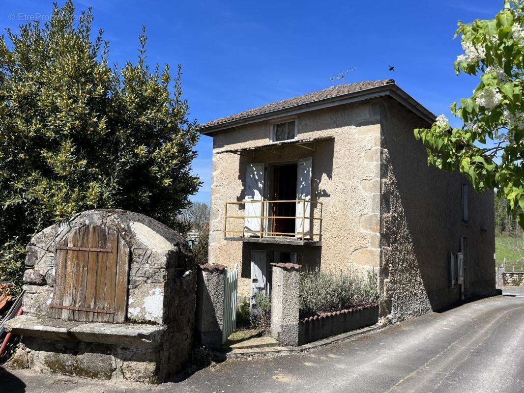 Maison à SENAILLAC-LATRONQUIERE