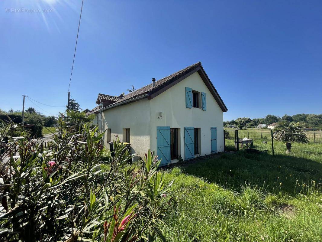 Maison à BEYSSENAC