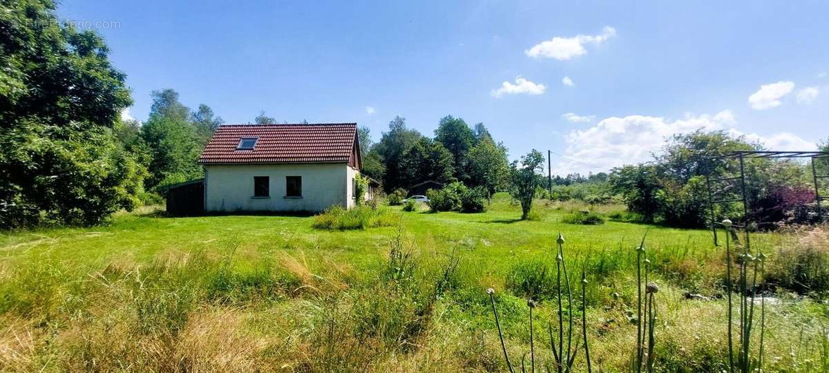 Maison à ESMOULIERES