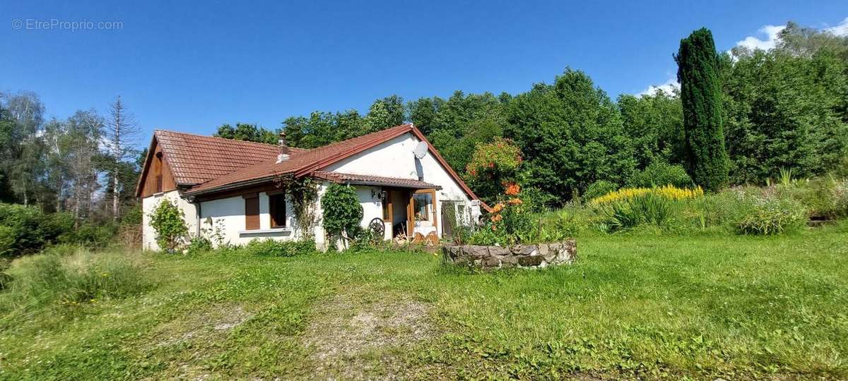 Maison à ESMOULIERES