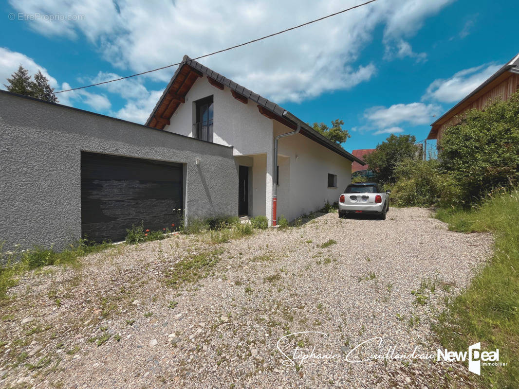 Maison à ALBENS