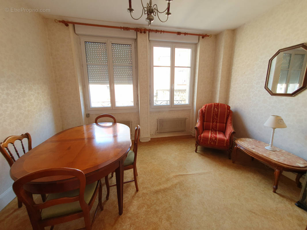 Appartement à CHARLEVILLE-MEZIERES