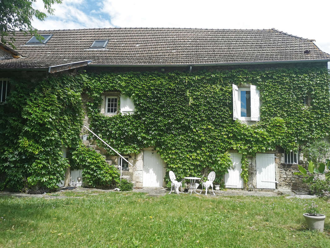 Maison à BOUVESSE-QUIRIEU