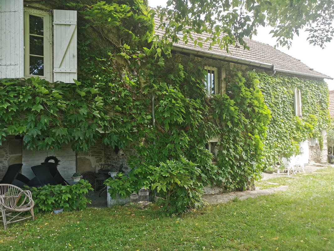 Maison à BOUVESSE-QUIRIEU