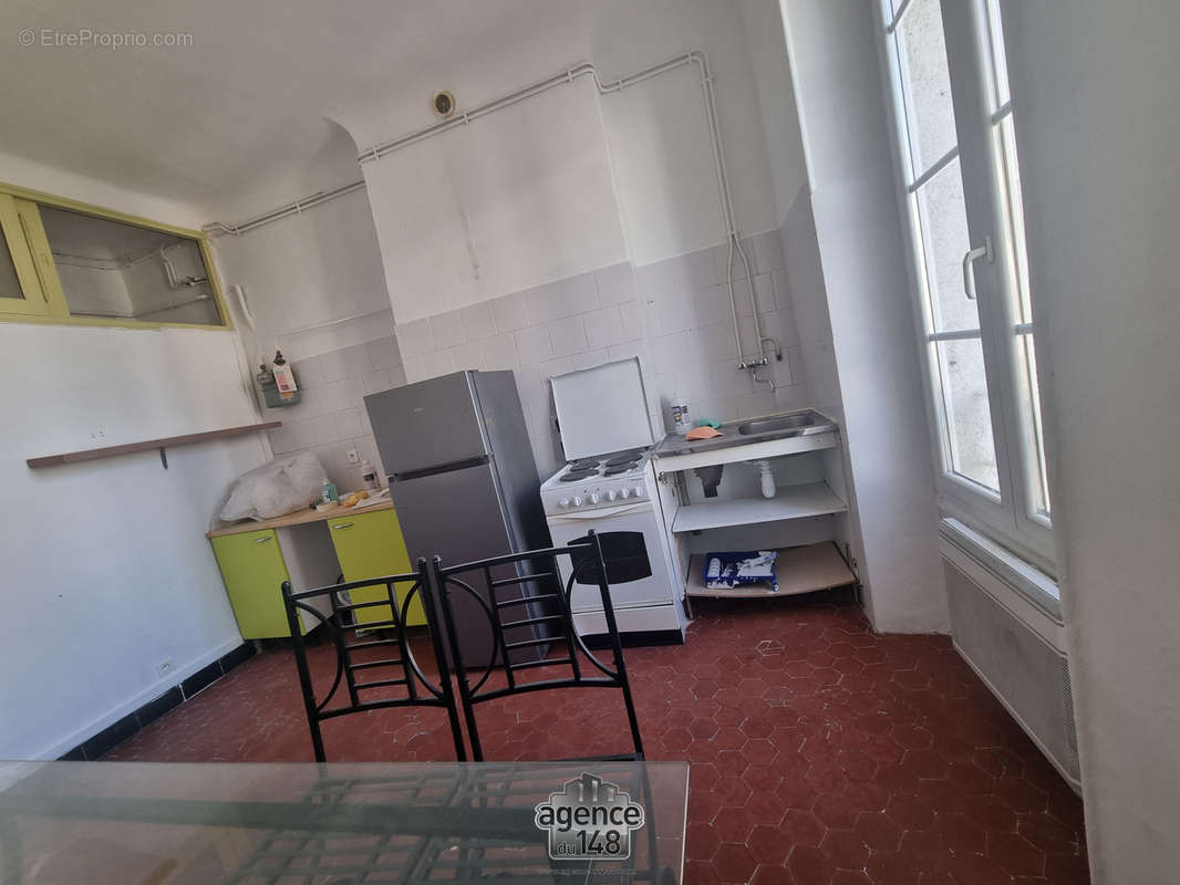 Appartement à MARSEILLE-3E