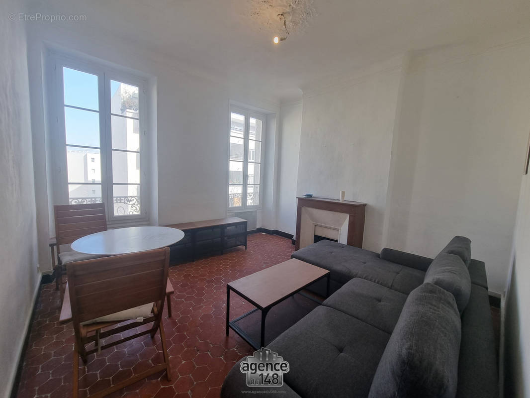 Appartement à MARSEILLE-3E