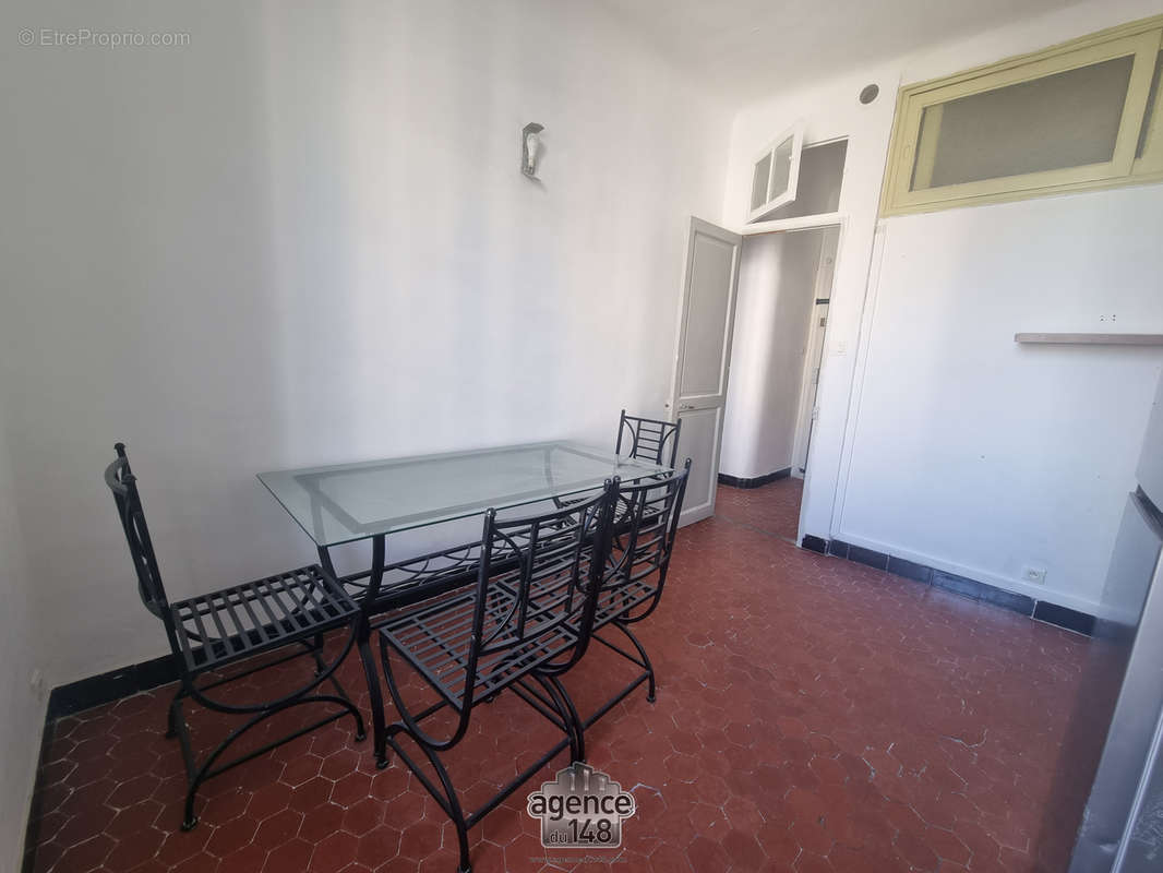 Appartement à MARSEILLE-3E