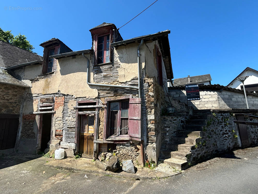 Maison à LAGRAULIERE