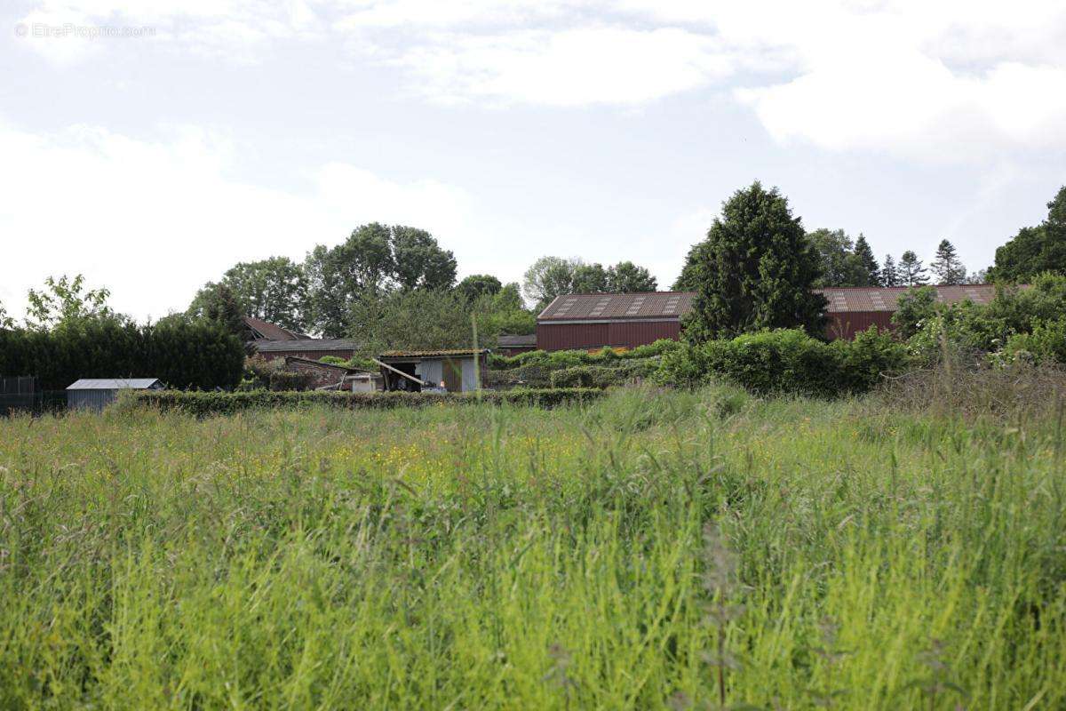 Terrain à BERNEUIL-EN-BRAY