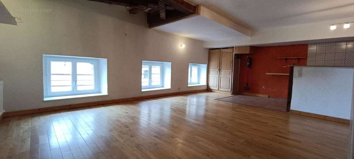 Appartement à LUXEUIL-LES-BAINS