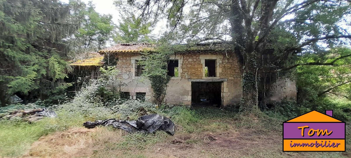 Maison à LA TOUR-BLANCHE