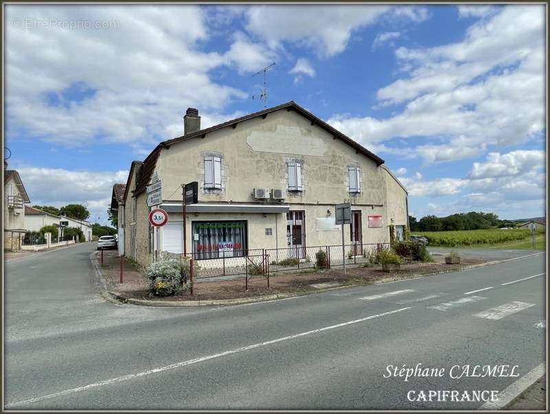 Appartement à ROUFFIGNAC-DE-SIGOULES