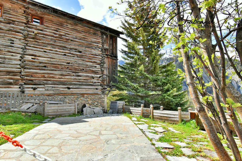 Maison à SAINT-VERAN