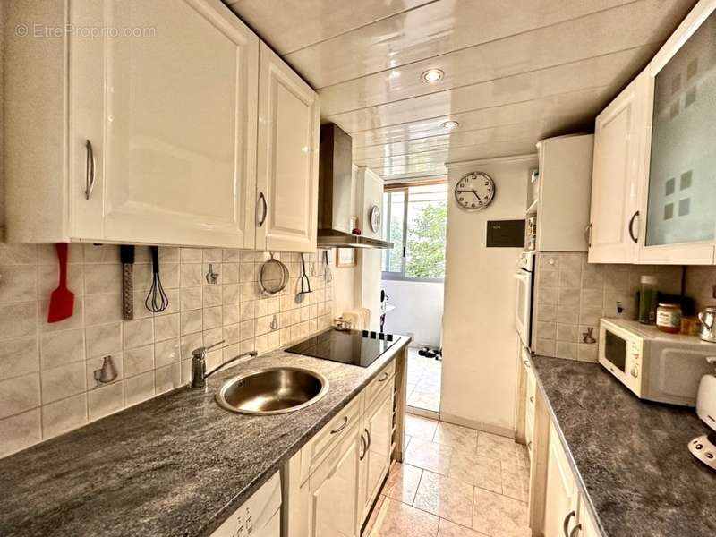 Appartement à MARSEILLE-5E