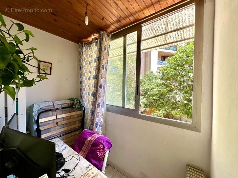 Appartement à MARSEILLE-5E