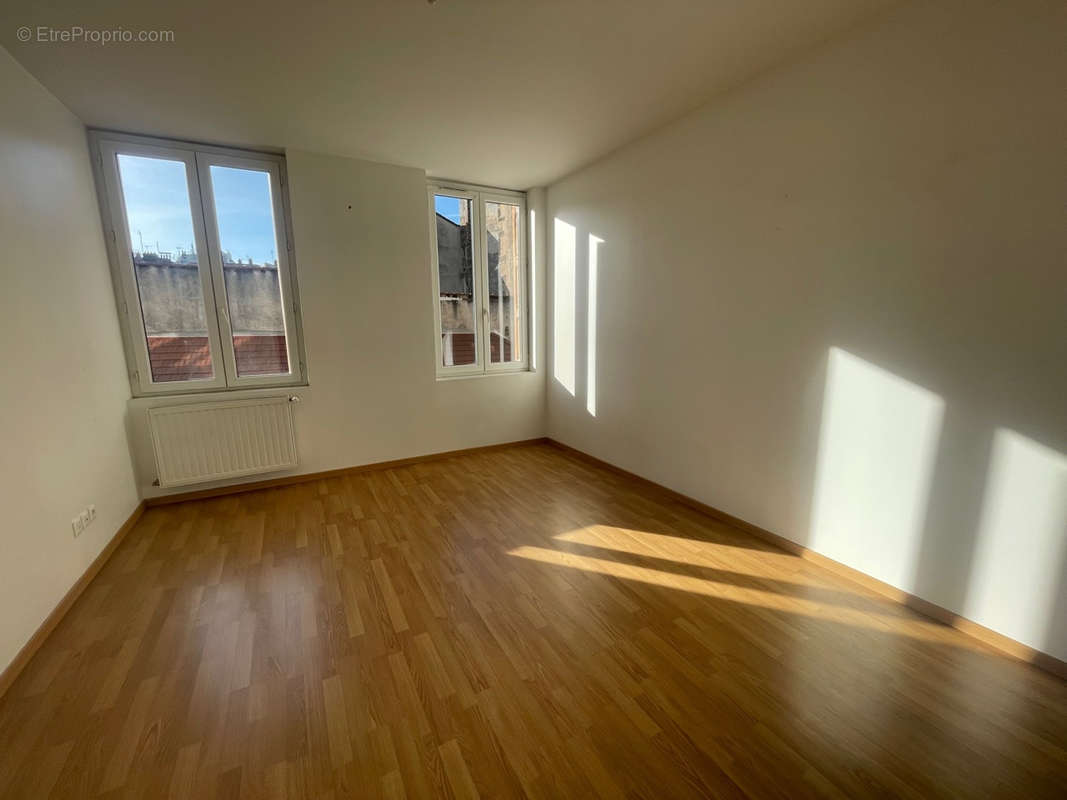 Appartement à SAINT-ETIENNE