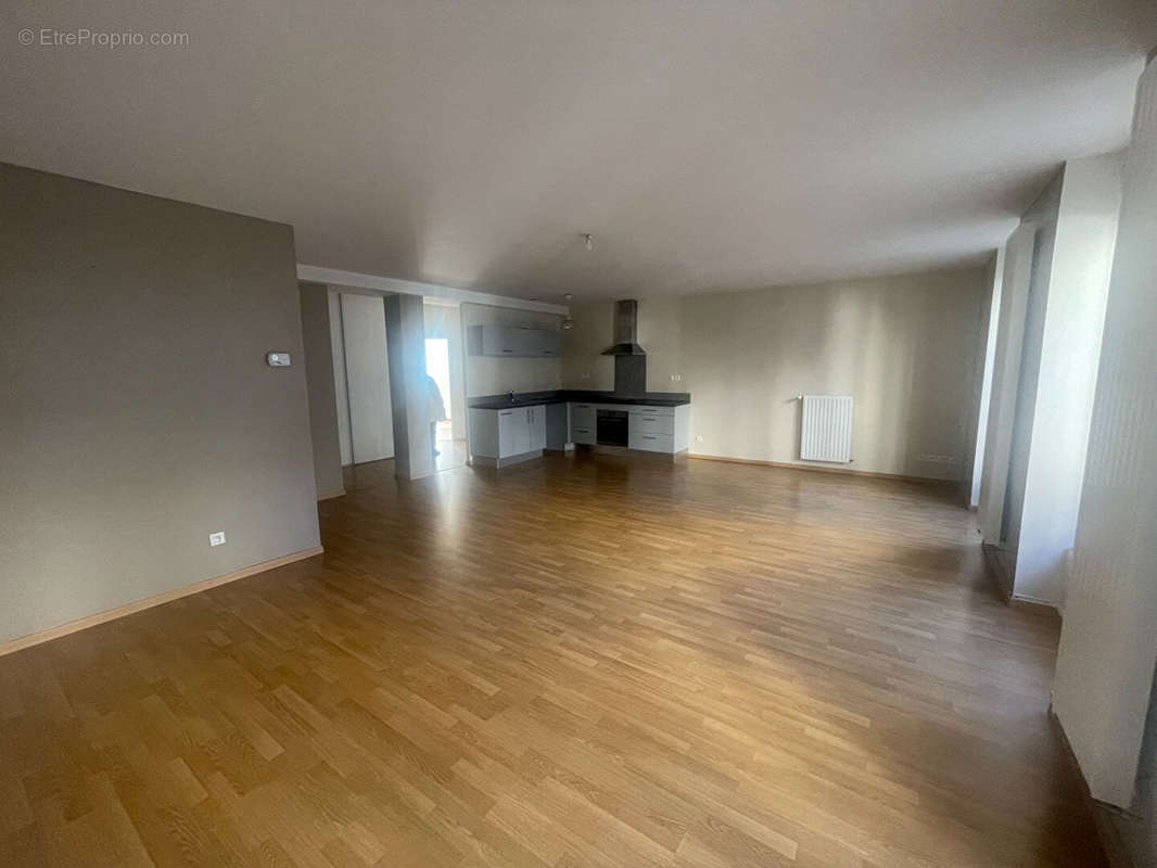 Appartement à SAINT-ETIENNE