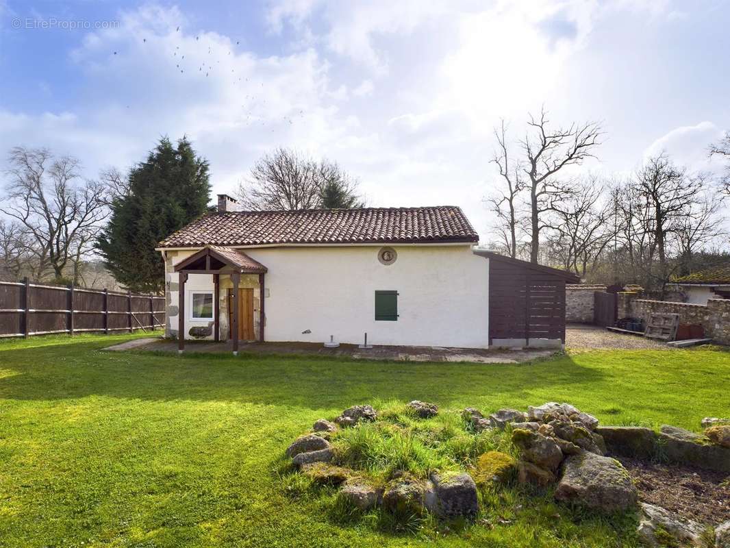 Maison à MAZIERES