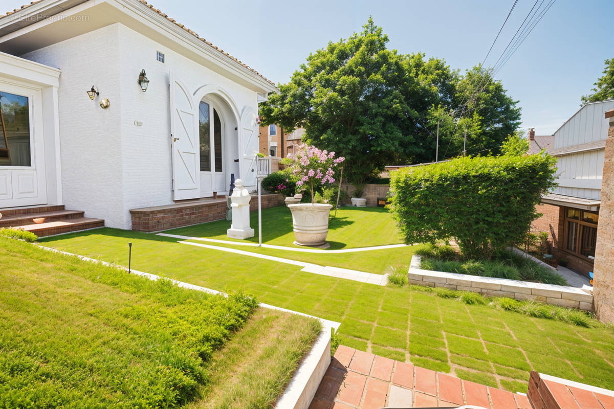 Maison à VILLENEUVE-TOLOSANE