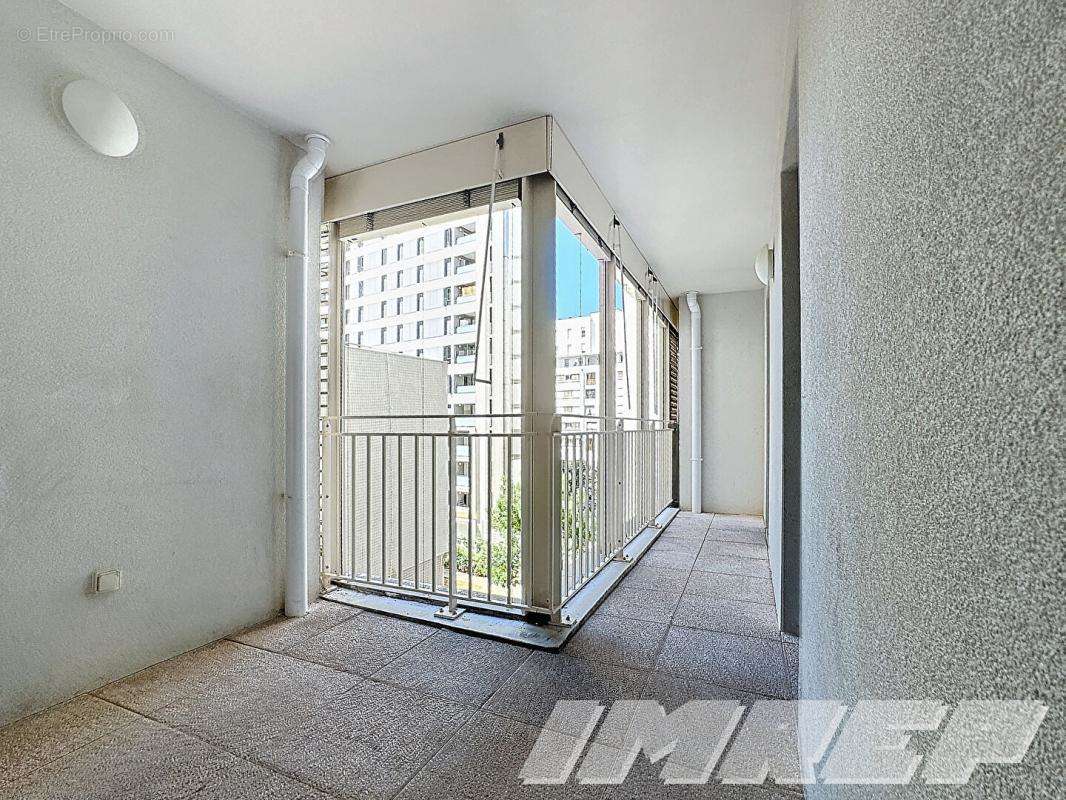 Appartement à MARSEILLE-3E