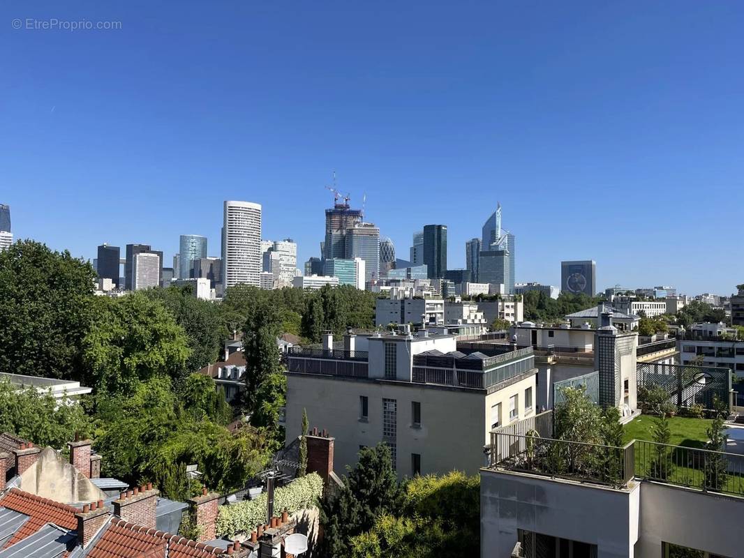 Appartement à NEUILLY-SUR-SEINE