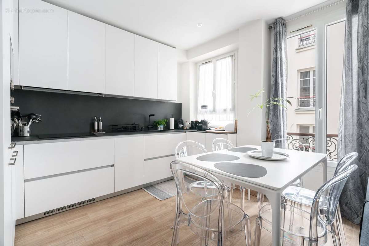 Appartement à LEVALLOIS-PERRET