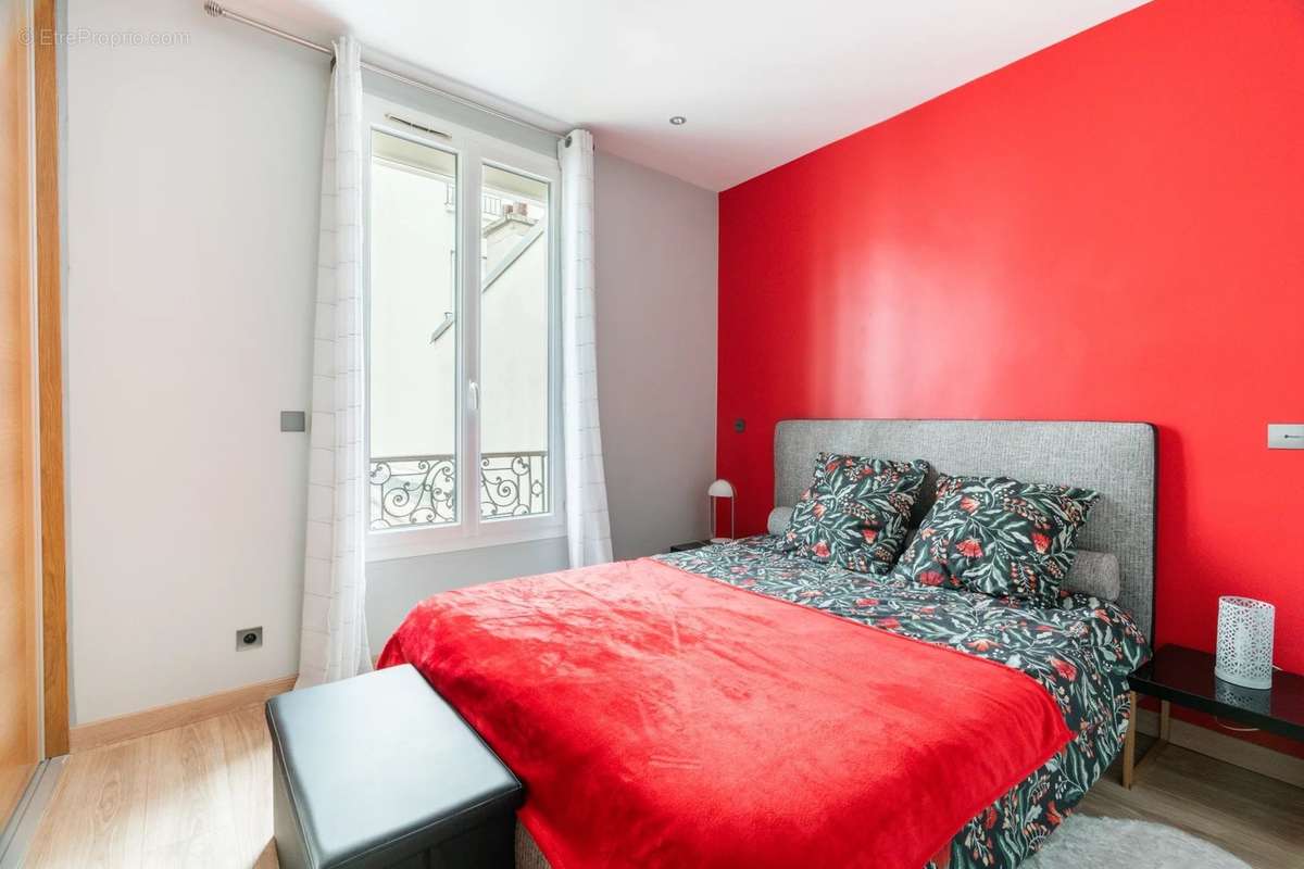 Appartement à LEVALLOIS-PERRET