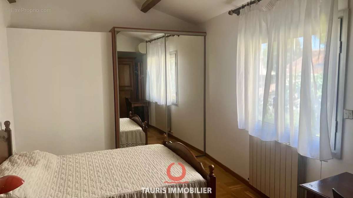 Appartement à MARSEILLE-9E