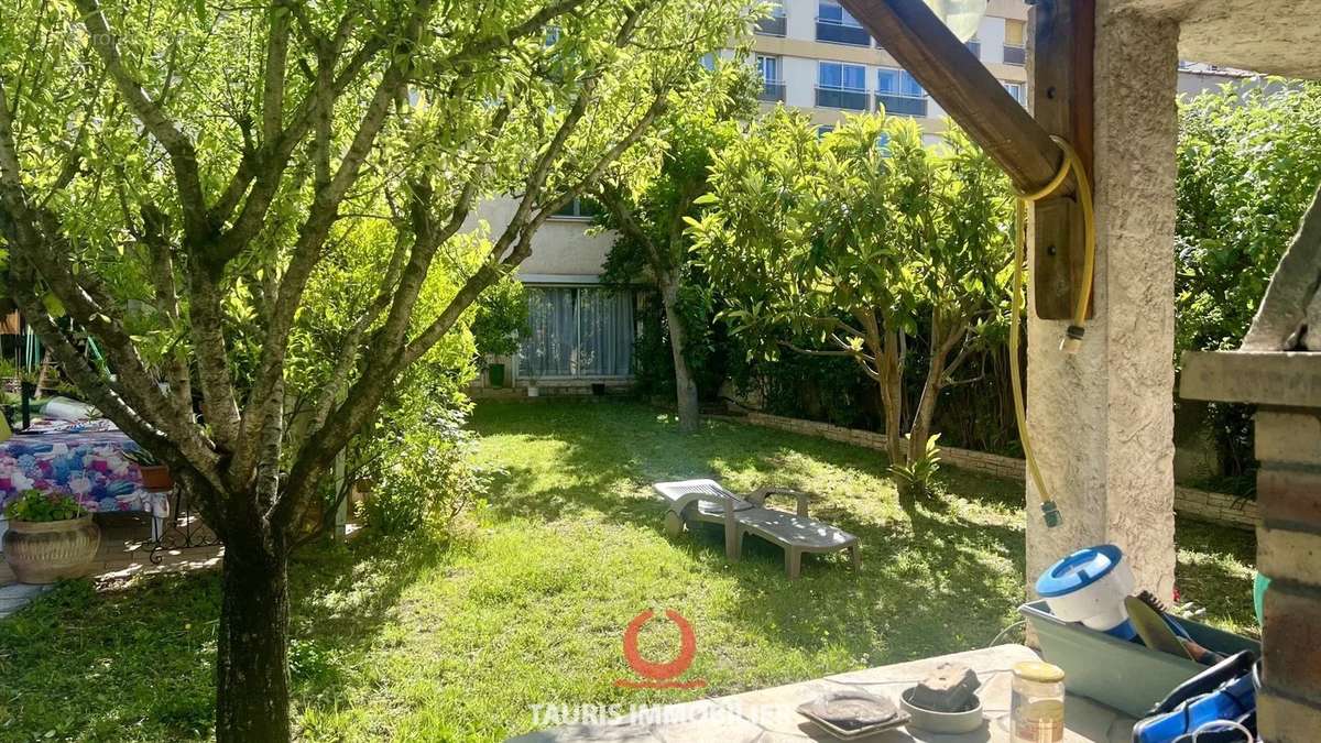 Appartement à MARSEILLE-9E